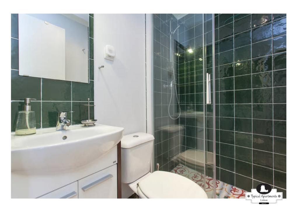 Typical Apartment Lisbona Esterno foto